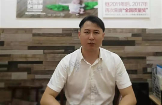 “世”在人為 | 世友地板桂林經(jīng)銷商何少兵：持之以恒，堅持不懈地做好每一件事才是真正的成功